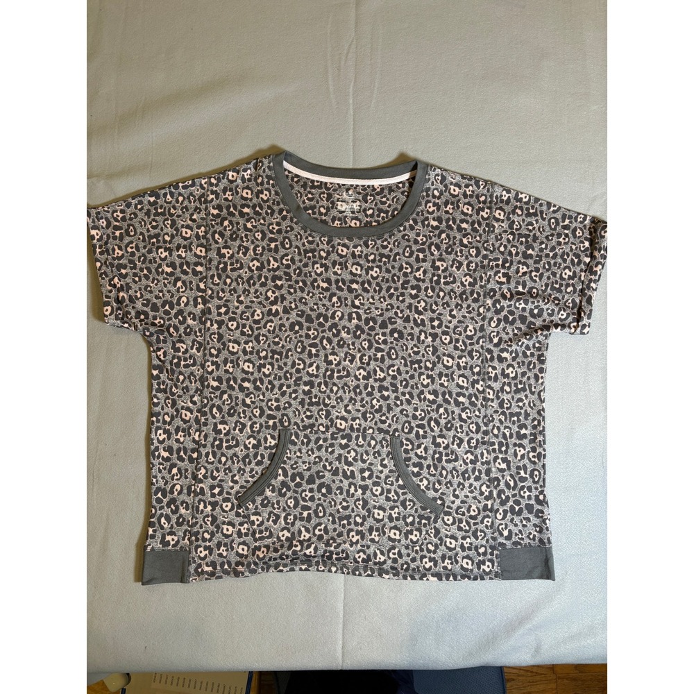 Secret Treasures Womens 2X Leopard Print Lounge Top Grey Pink Kangaroo Pocket
